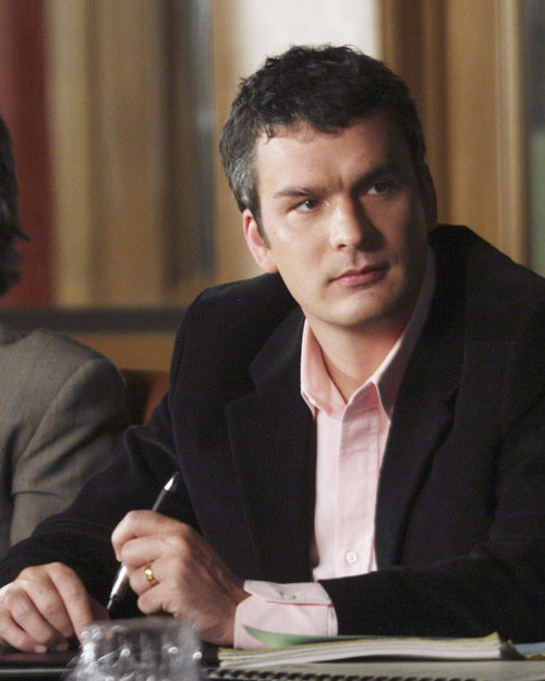 Balthazar Getty interpreta Tommy Walker en 'Cinco hermanos'
