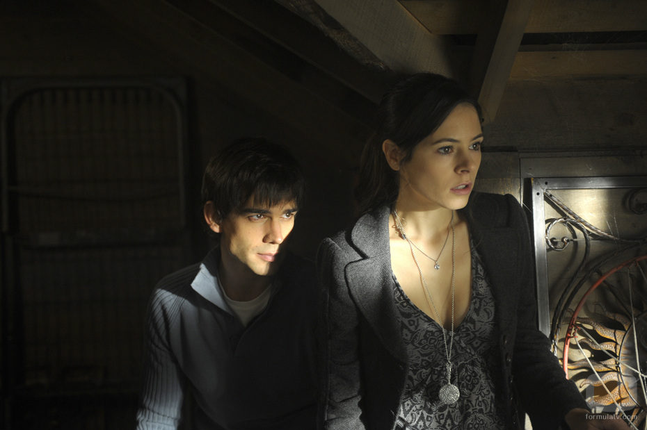 Elaine Cassidy y Christopher Gorham