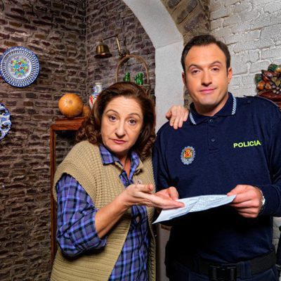 Rosario Pardo y Alex O'Dogherty en la segunda temporada de 'Doctor Mateo'
