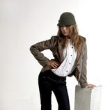 Úrsula Corbero con gorra