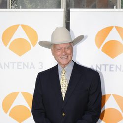 Larry Hagman en 'Somos Cómplices'