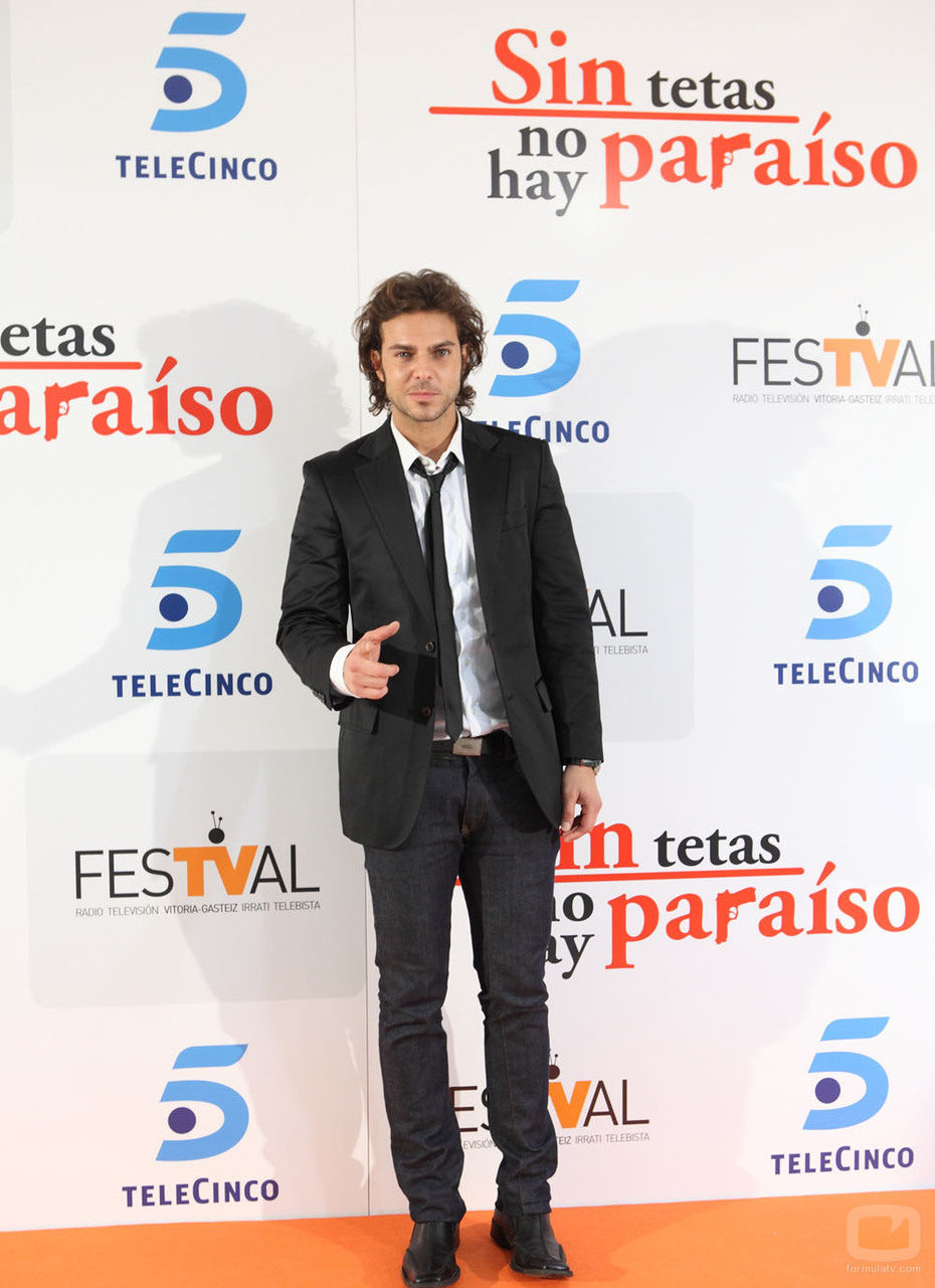 Juan Alfonso Baptista posa en la première de 'Sin tetas no hay paraíso'
