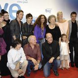 El equipo de la serie en la première de 'Cuéntame cómo pasó'