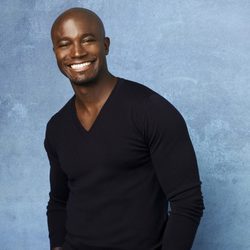 Sam Bennett interpreta a Taye Diggs