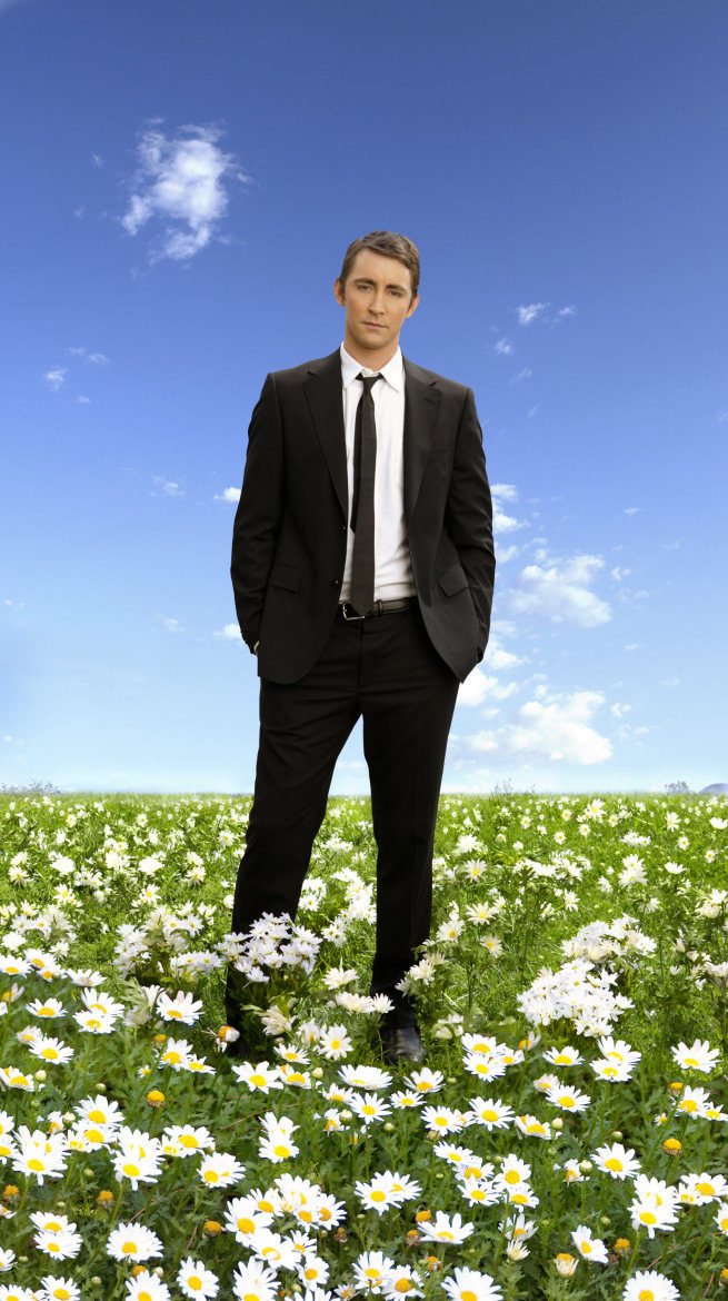 Lee Pace, entre flores, para promocionar 'Pushing Daisies'