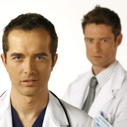 El actor Mariano Alameda interpreta al Doctor Álvaro Navarro en 'CLA. No somos ángeles'