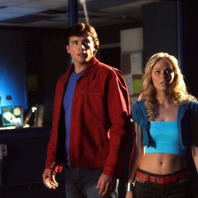 Clark Kent (Tom Welling) y Kara (Laura Vandervoort)