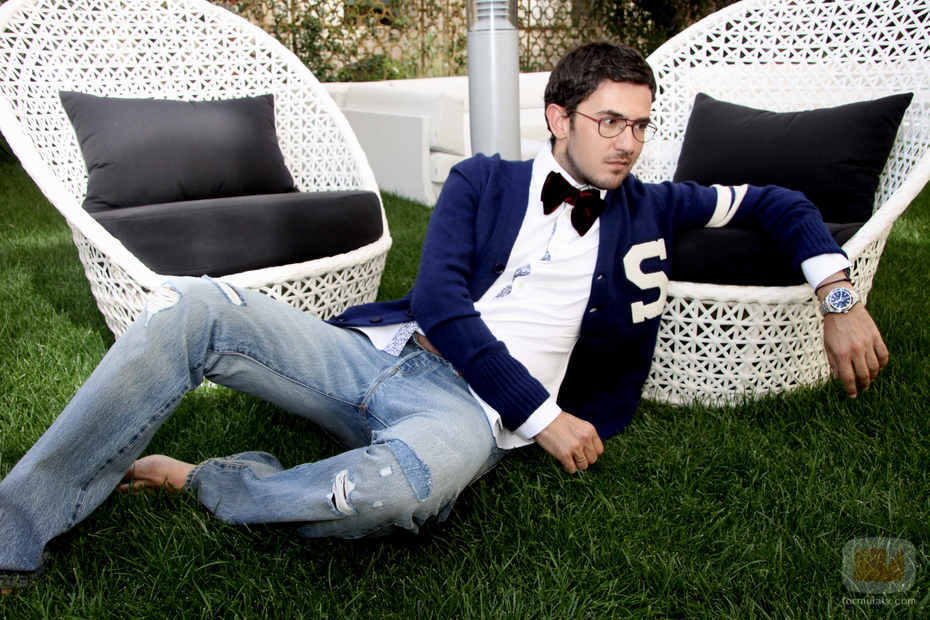 Màxim Huerta posa en el césped