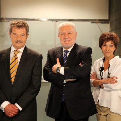 Luis Bassat y sus ayudantes
