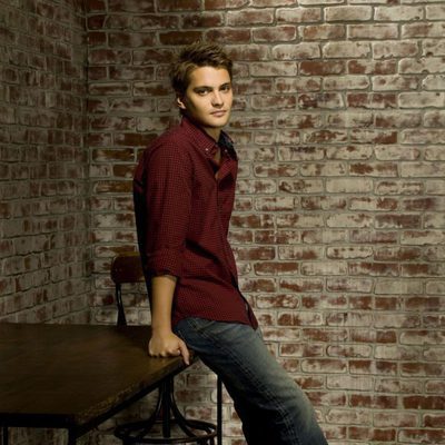Luke Grimes en 'Brothers and Sisters'