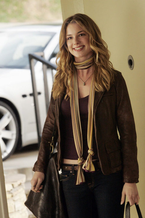 Emily Vancamp en la serie de ABC 'Cinco hermanos'