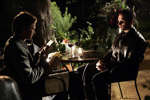 Rob Lowe y Matthew Rhys en 'Cinco hermanos'