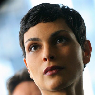 Morena Baccarin en el primer capítulo de 'V'