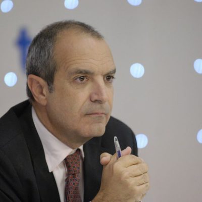 Dimisión de Luis Fernández