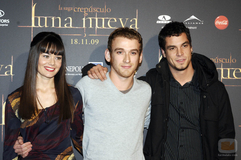 Ángela Moreno (Ana), Ramón Pujol (Ernesto) y Gonzalo Kindelán (Raúl)