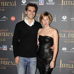 Marc Clotet (Vaquero) y Cecilia Freire (Blanca)