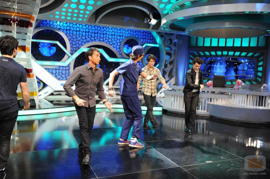 Los Jonas Brothers con Marron