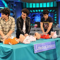 Primeros auxilios con los Jonas Brothers