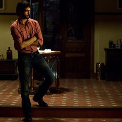 Aitor Luna en el papel de Raúl Cortázar