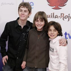 Patrick Criado (Nuño, hijo de La Marquesa), Guillermo Campra (Alonso, hijo de Gonzalo) y Oscar Casas (amigo de Alonso) 