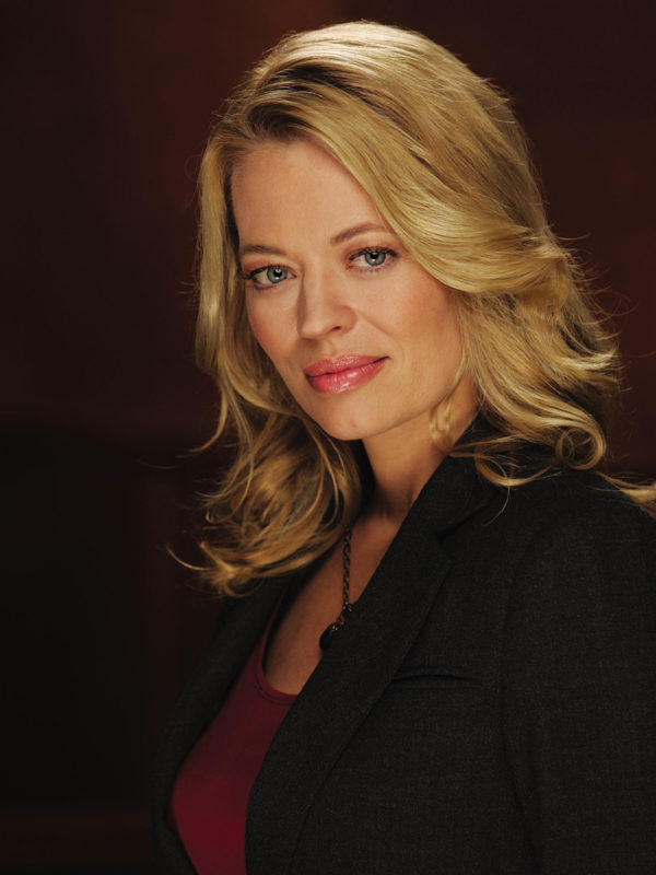 La actriz Jeri Ryan en la serie de CBS 'Shark'