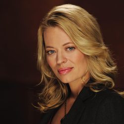 La actriz Jeri Ryan en la serie de CBS 'Shark'