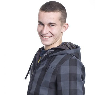 Javier George Bush, de 'Generación Ni-Ni'