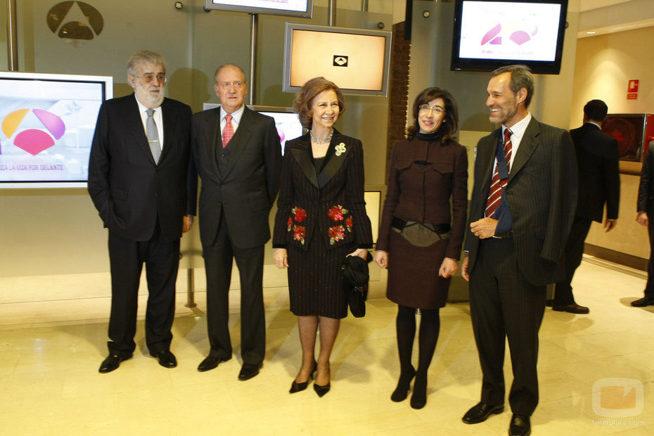 Don Juan Carlos y Doña Sofía en Antena 3
