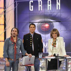 Iván Madrazo le da el maletín a Ángel en 'GH 11'