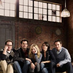 Brittany Robertson, Shiri Appleby, Kristoffer Polaha, Kerr Smith y Austin Basis