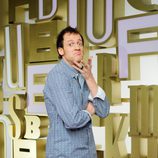 Edu Soto posa en el plató de 'Lo que diga la rubia'