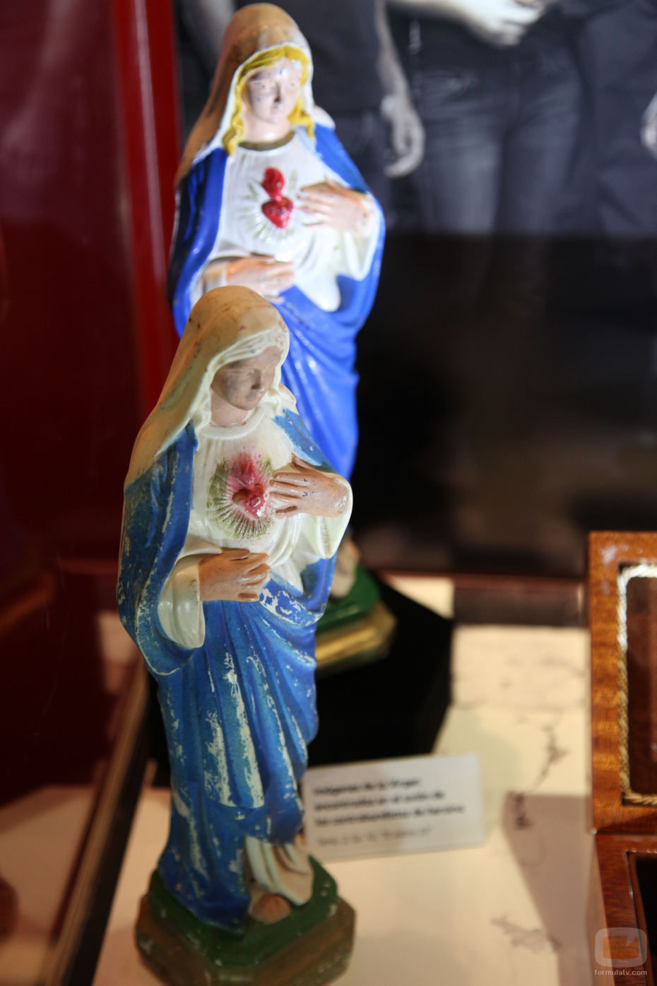 Imágenes de la Virgen encontradas en el avión de 'Lost'