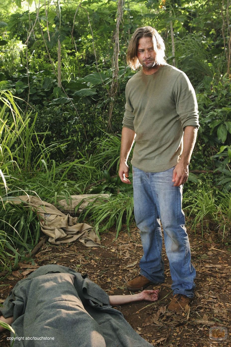 Sawyer entierra a Juliet en 'Lost'