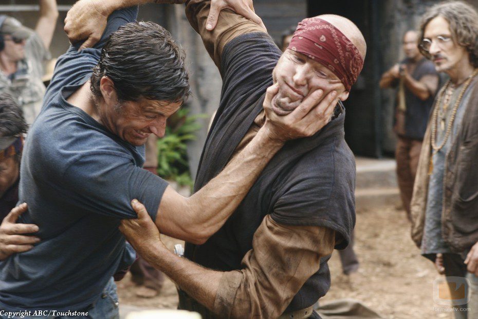 Jack se pelea con uno de los Otros