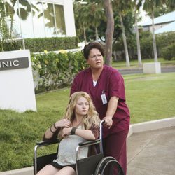 Claire es llevada al hospital