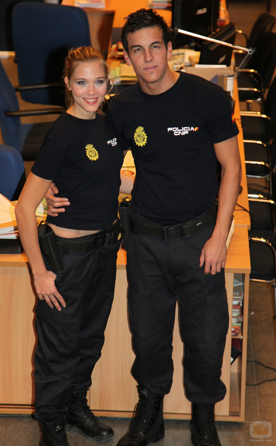 Patricia Montero junto a Mario Casas
