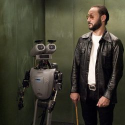 Povedilla junto a Win-E