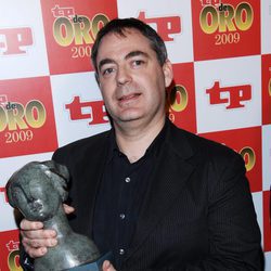 Javier Iriarte con el TP de Oro de 'Los Simpson'