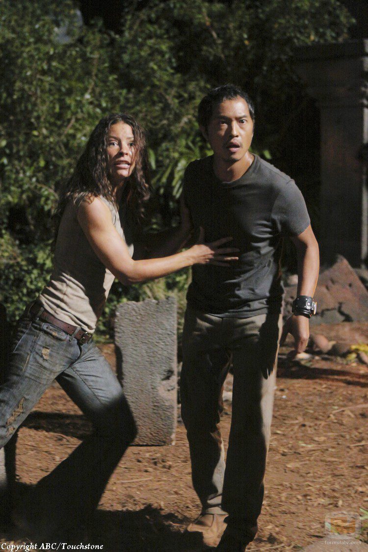 Kate y Miles se asustan al ver llegar al 'Humo Negro'