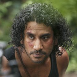 Sayid en el capítulo "Puesta de sol" de 'Perdidos'