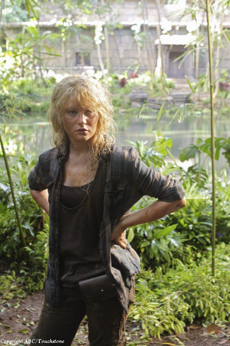 Claire a su llegada al Templo en 'Puesta de sol'