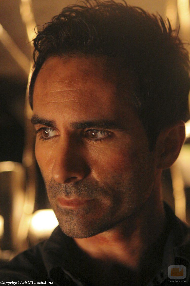 Nestor Carbonell en 'Dr Linus'