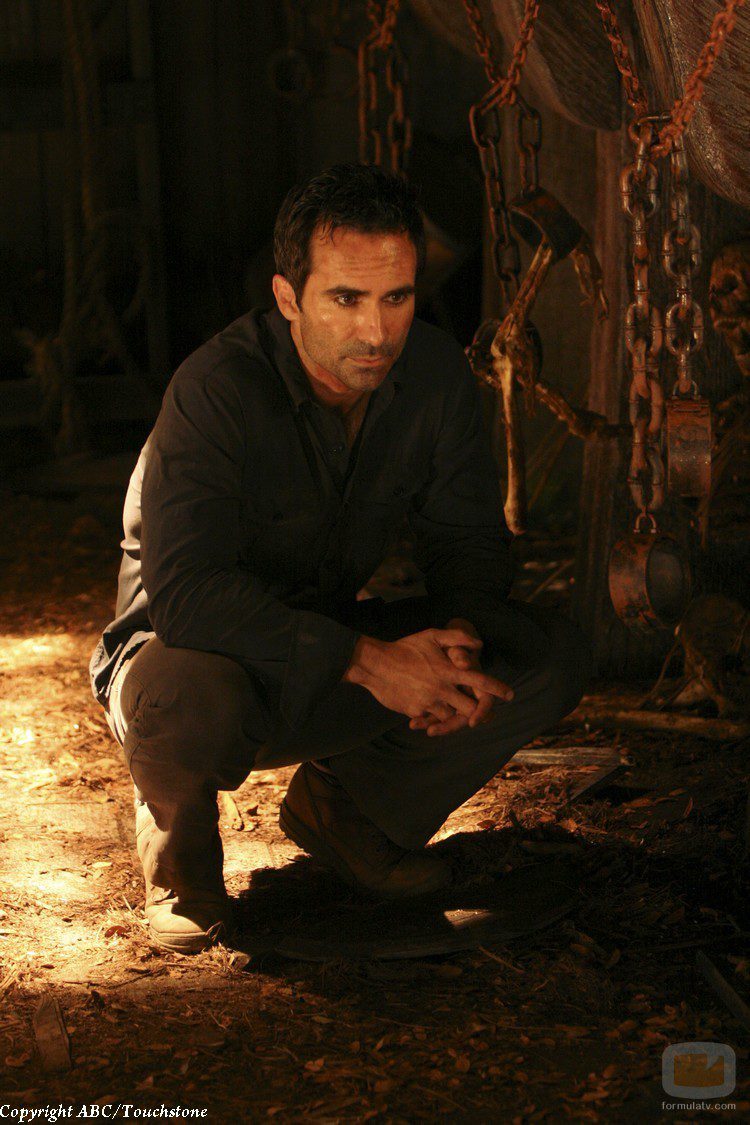 Nestor Carbonell en 'Lost'