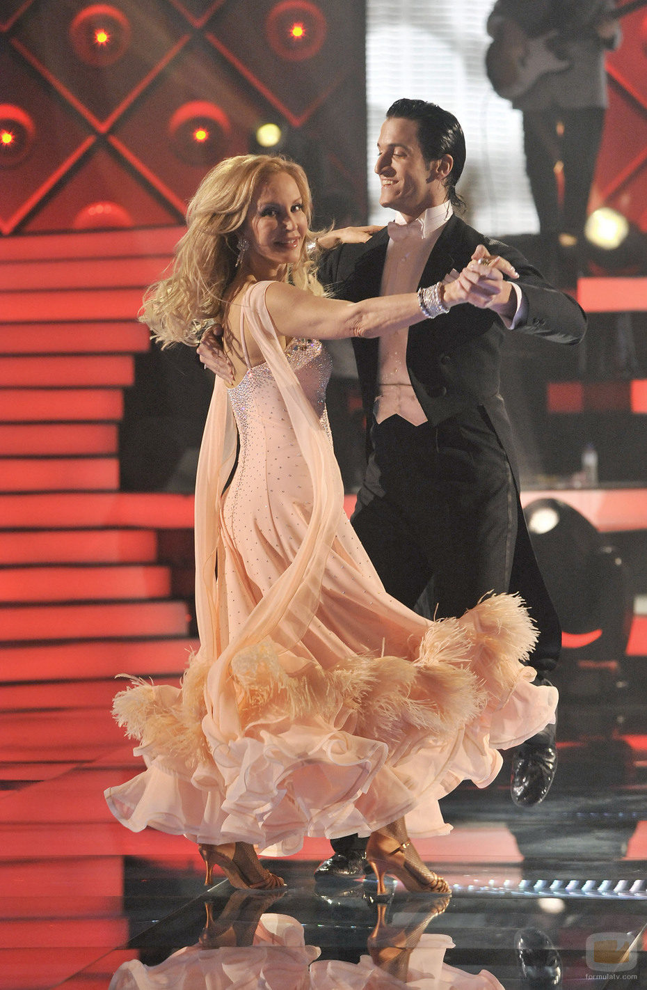 Carmen Lomana baila 'Diamonds are the girl's best friend' en 'MQB'