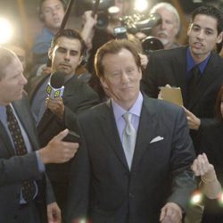 Shark rodeado de cámaras