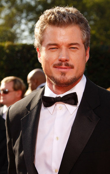 Eric Dane en la alfombra de los Emmy del año 2007