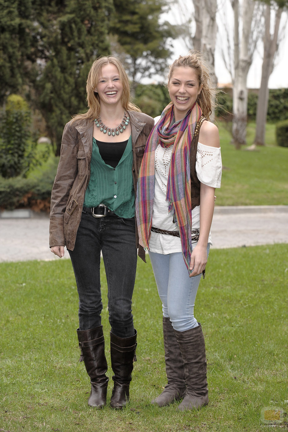Lucía Guerrero y Nazaret Aracil en 'Karabudjan'
