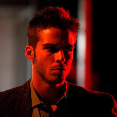 Álex Barahona en una foto promocional de la TV "El Gordo: una historia verdadera"