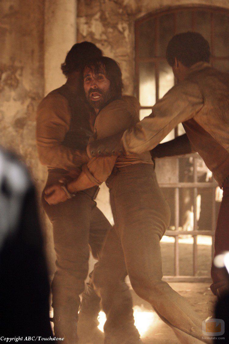 Richard Alpert es trasladado frente a su nuevo dueño