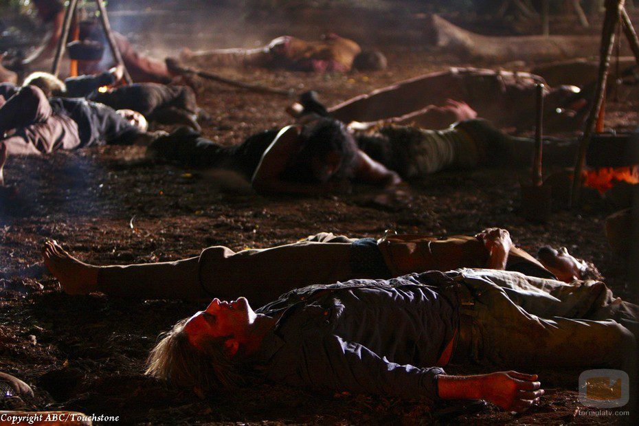 Sawyer yace en el suelo en 'The Package'